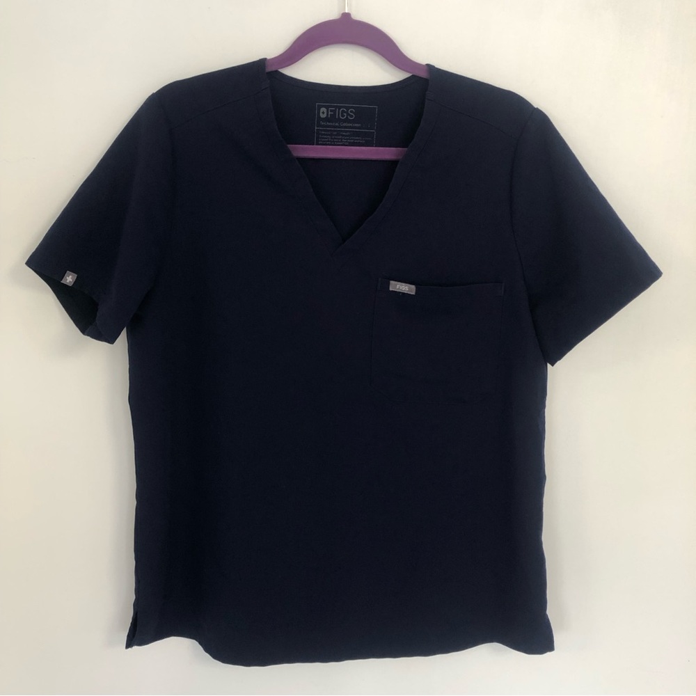 FIGS Tech Women’s Blue Navy Scrub Top. Size XL (according for measurements)